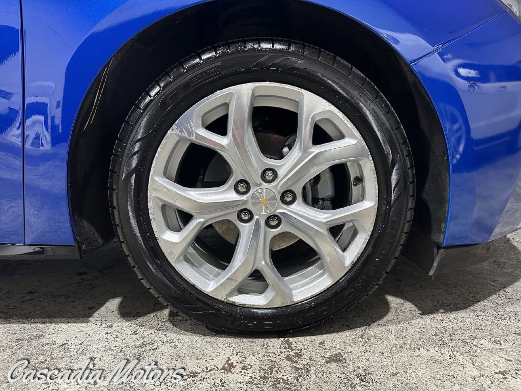 Used 2017 Chevrolet Volt Premier FWD image 32