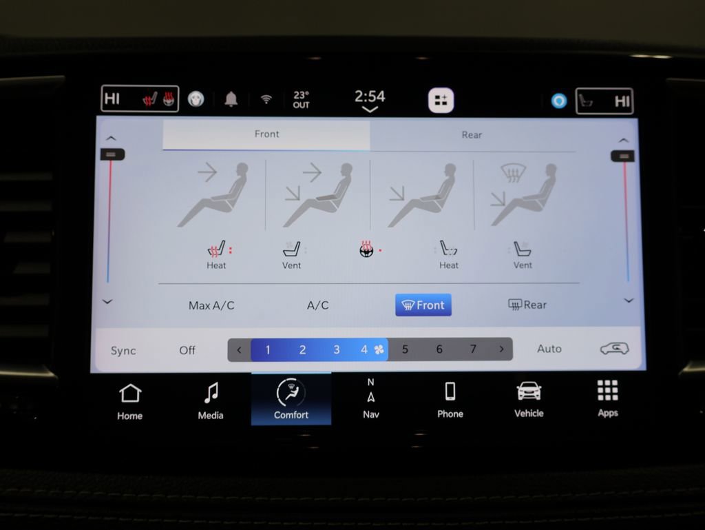 Used 2024 Chrysler Pacifica Limited w/ Uconnect Theater Family Group image 30