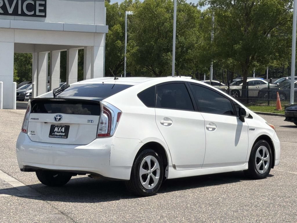 Used 2015 Toyota Prius Two FWD image 4