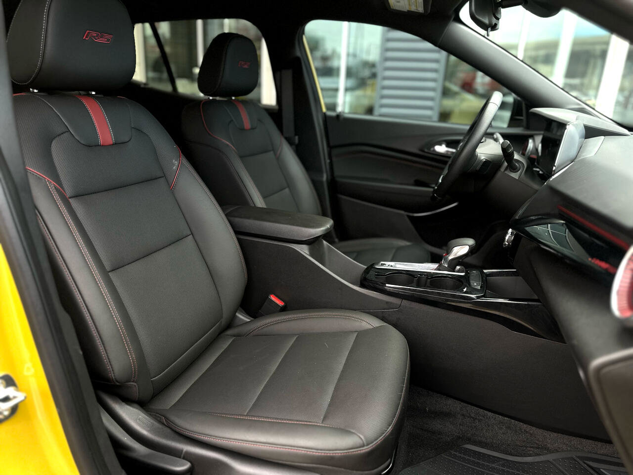 Used 2025 Chevrolet Trax RS w/ Driver Confidence Package image 13