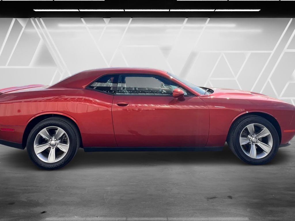 Used 2020 Dodge Challenger SXT image 4