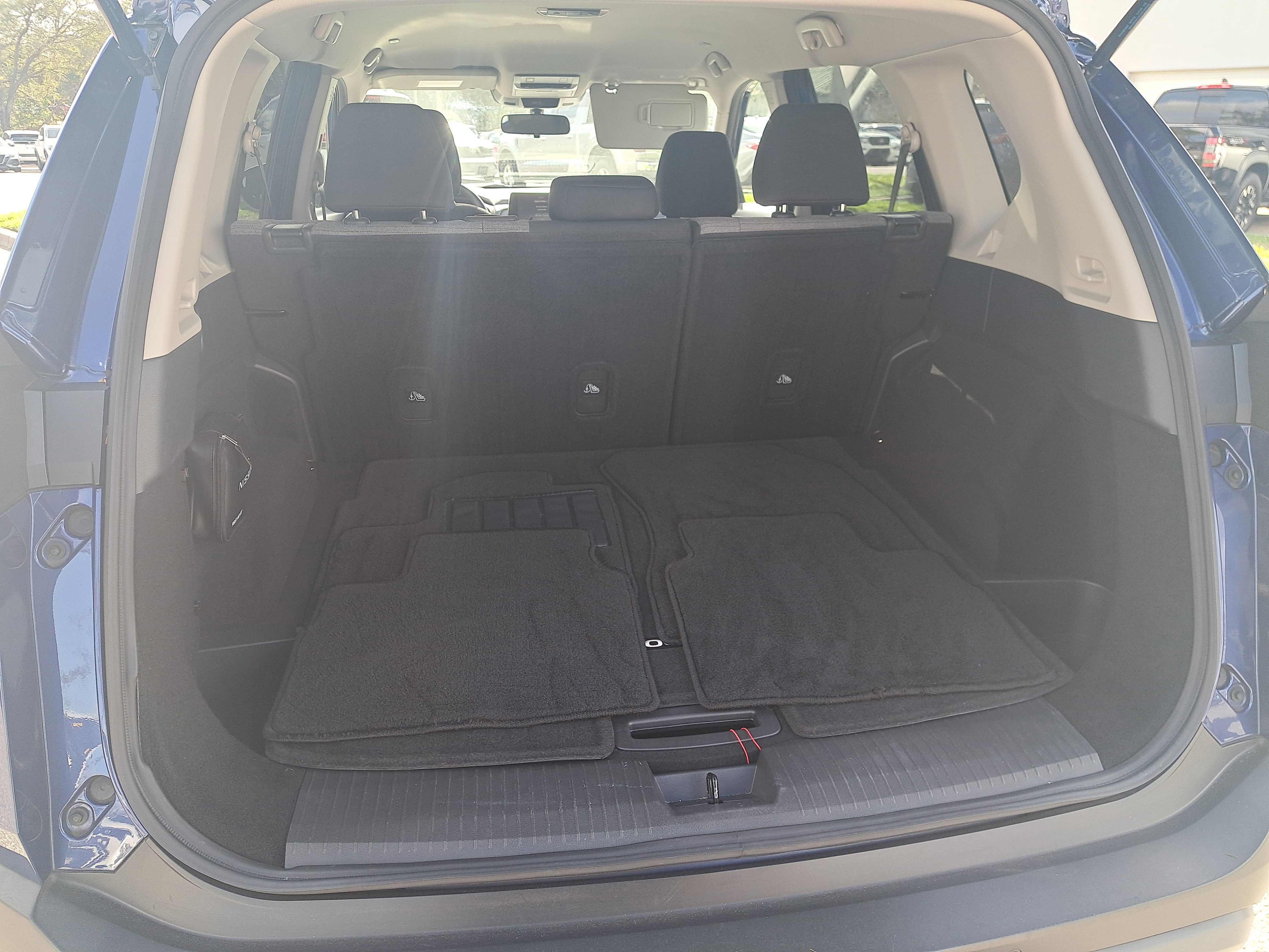 Certified 2023 Nissan Rogue SV image 11