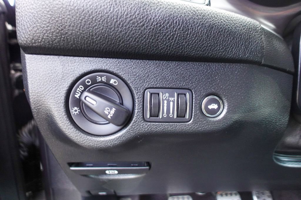 Used 2018 Dodge Challenger R/T w/ Blacktop Package image 17