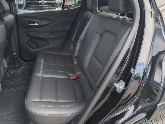 Used 2025 Buick Envista Sport Touring w/ Convenience I Package FWD image 32