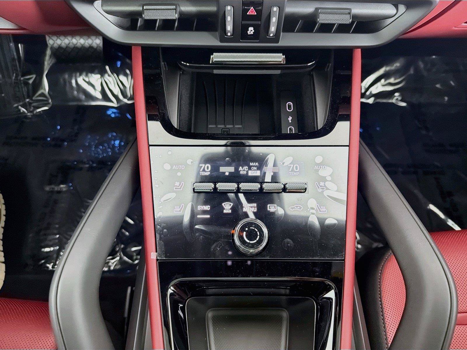 New 2026 Porsche Cayenne Coupe AWD/4WD image 21
