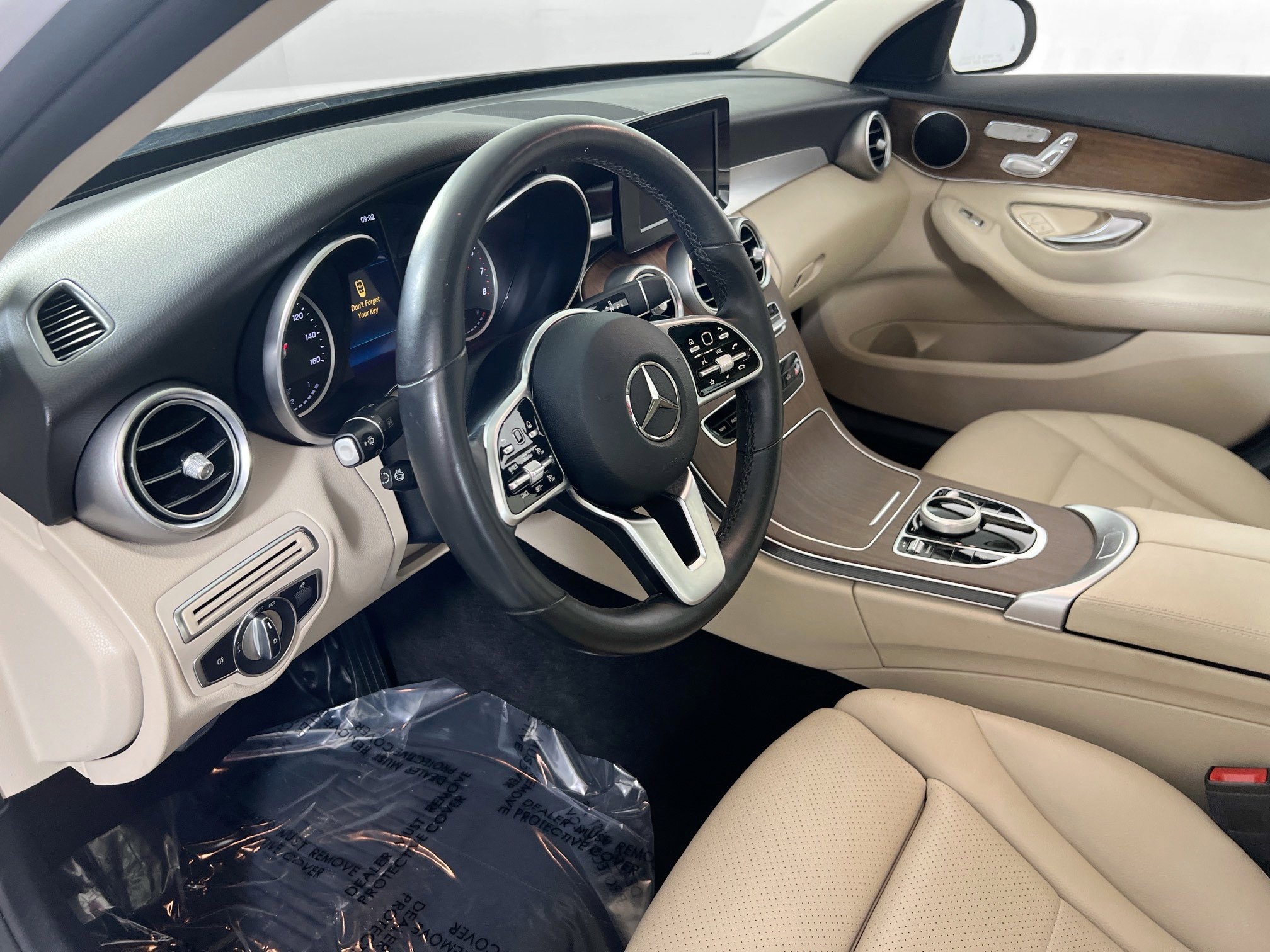 Used 2019 Mercedes-Benz C 300 4MATIC Sedan image 9