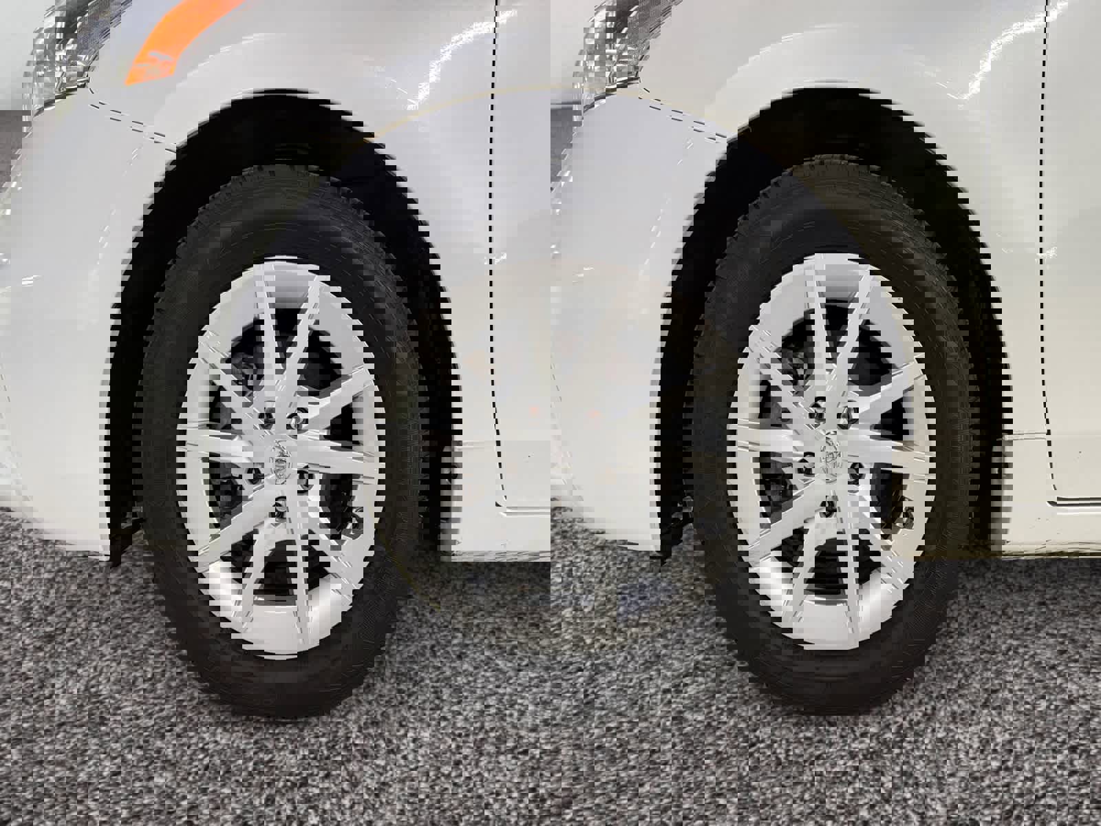 Used 2014 Toyota Prius V Three image 18