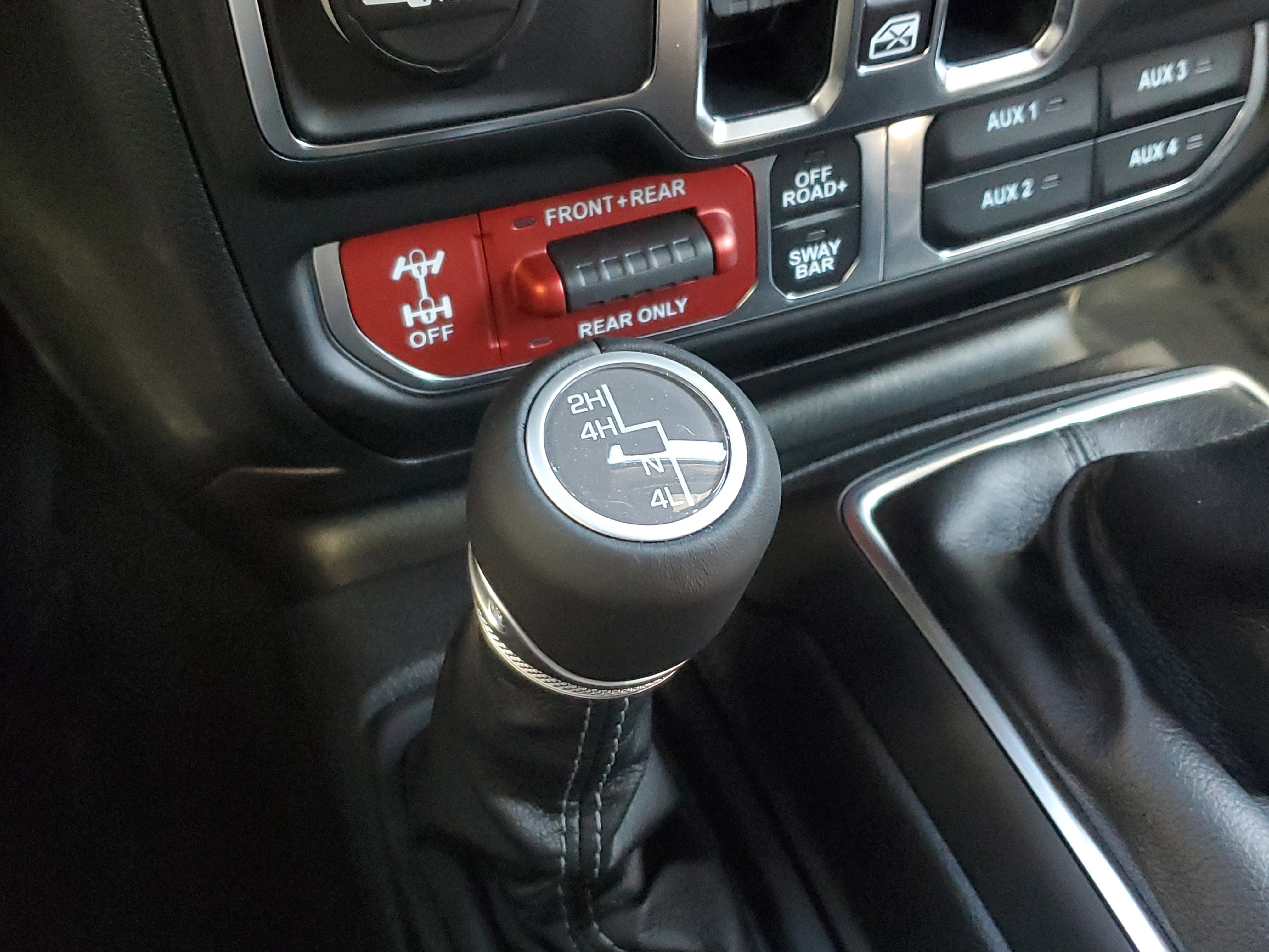 Used 2025 Jeep Wrangler Unlimited Rubicon w/ Safety Group image 32