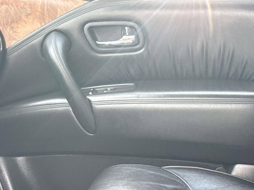 Used 2024 Nissan Armada SL w/ Captain's Chairs Package image 21