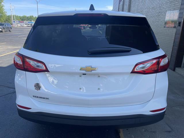 Used 2021 Chevrolet Equinox LS w/ LS Convenience Package AWD/4WD image 5