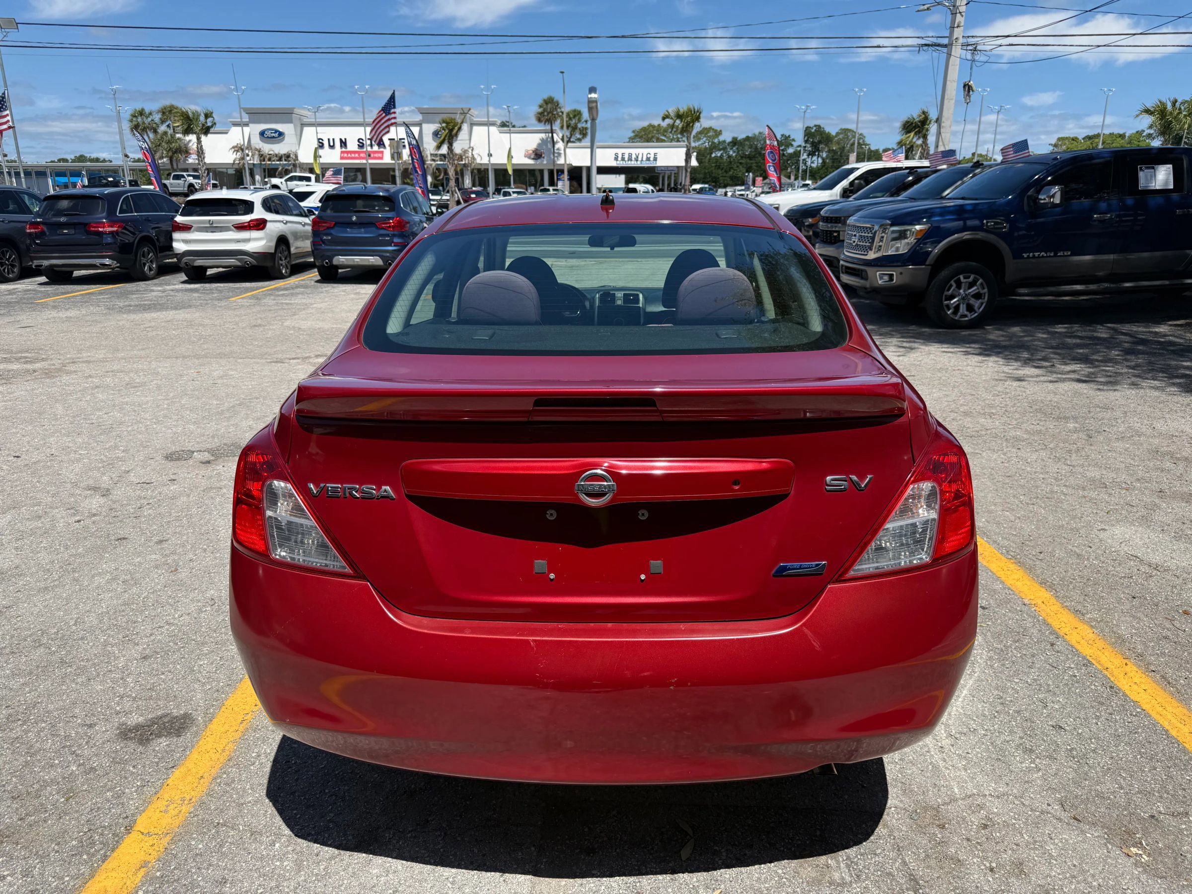 Used 2014 Nissan Versa SV image 5