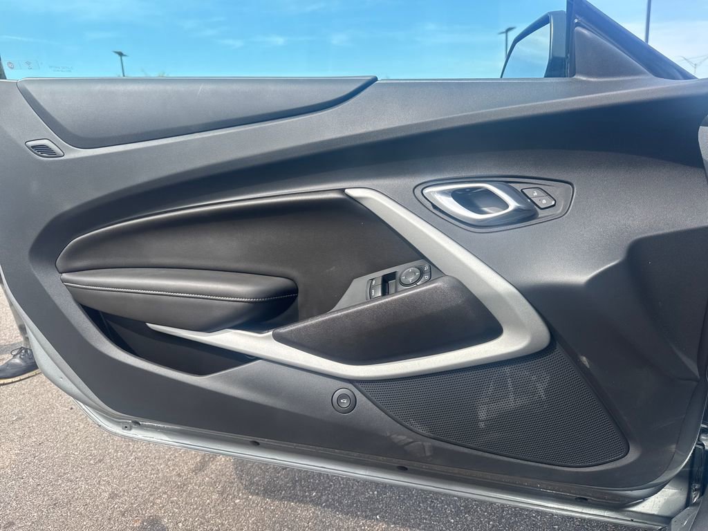 Used 2023 Chevrolet Camaro SS RWD image 10