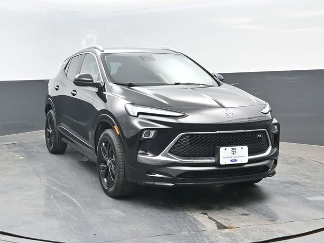 Used 2024 Buick Encore GX Sport Touring AWD/4WD image 2