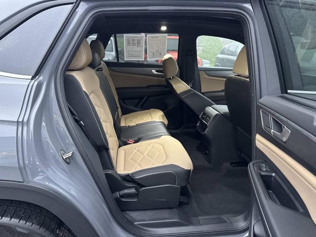 Used 2024 Volkswagen Atlas Cross Sport SE w/ Panoramic Sunroof Package AWD/4WD image 12