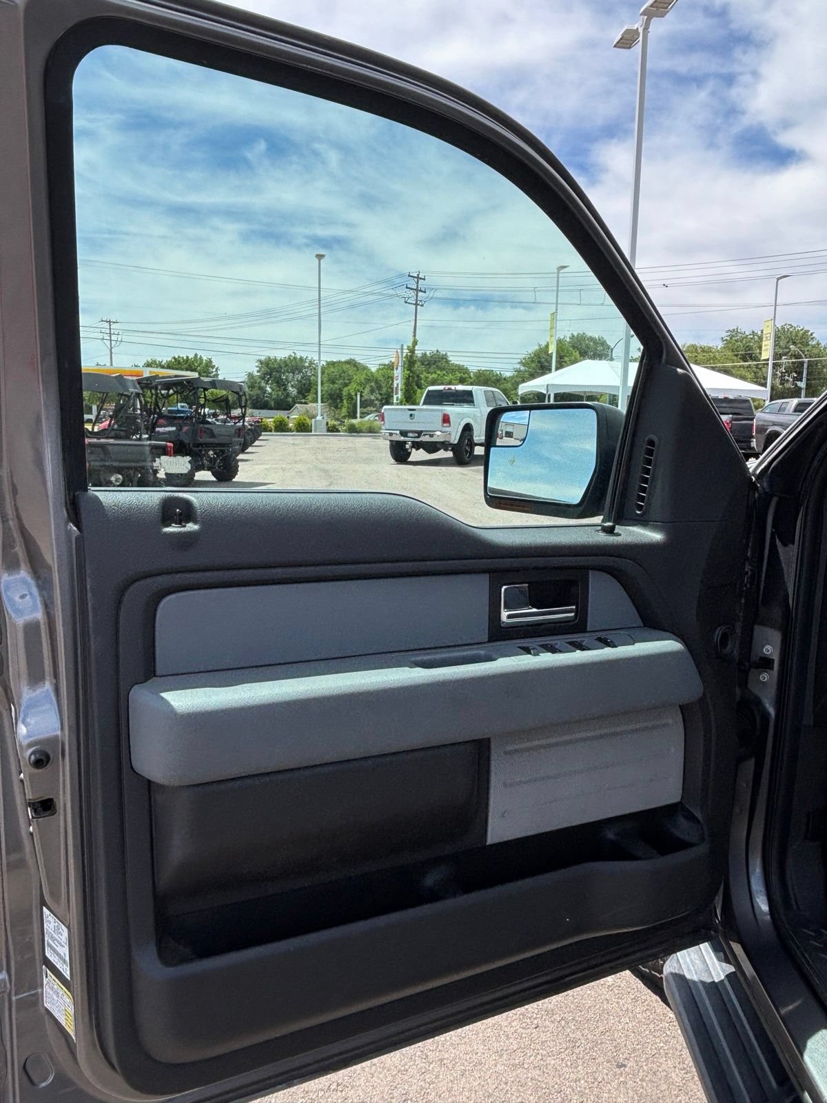 Used 2014 Ford F150 XLT w/ Equipment Group 302A Luxury AWD/4WD image 11