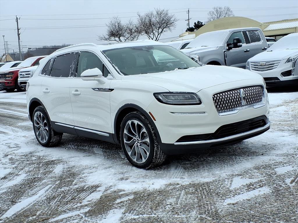 Used 2023 Lincoln Nautilus Reserve image 7