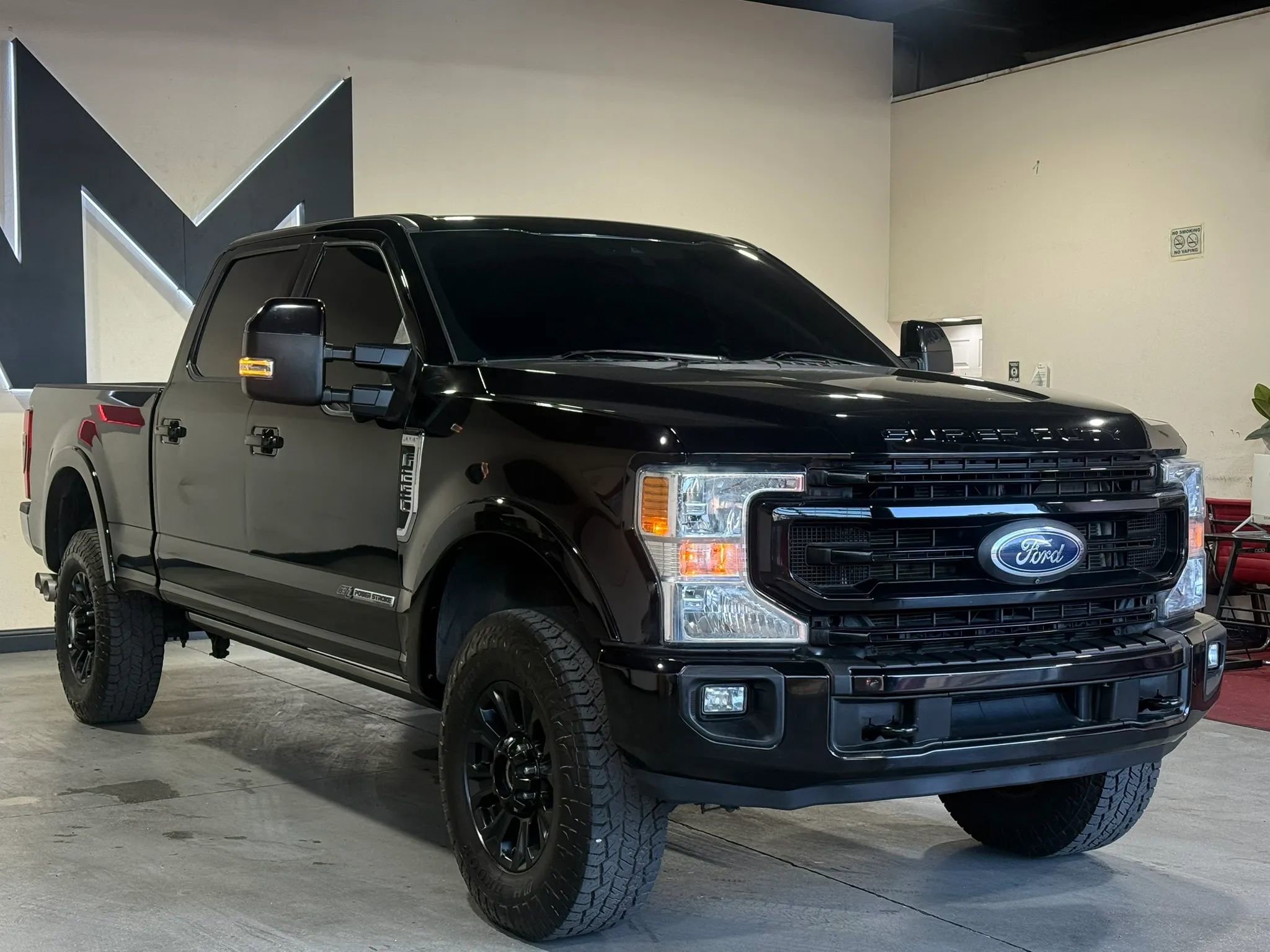 Used 2022 Ford F250 Lariat w/ Tremor Off-Road Package AWD/4WD image 2