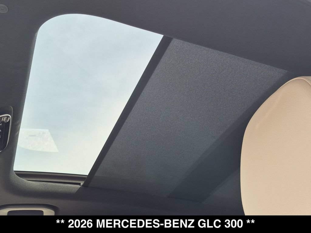Used 2026 Mercedes-Benz GLC 300 4MATIC image 4