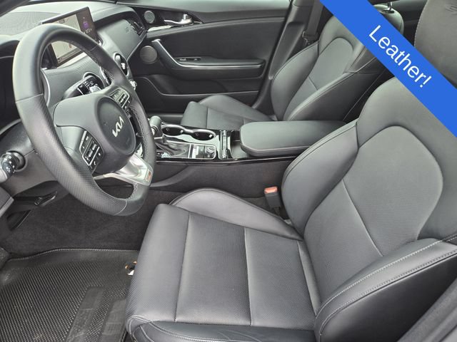 Used 2022 Kia Stinger GT-Line w/ Sun & Sound Package RWD image 12