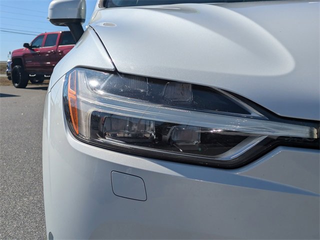 Used 2018 Volvo XC60 T6 Momentum w/ Convenience Package image 11