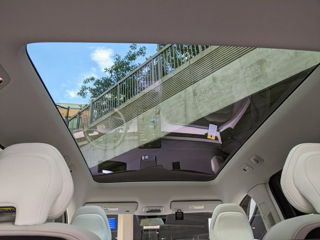 New 2025 Volvo EX90 Plus w/ Protection Package Premier image 13