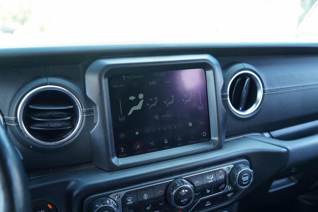 Used 2022 Jeep Wrangler Unlimited Sahara w/ Cold Weather Group image 28