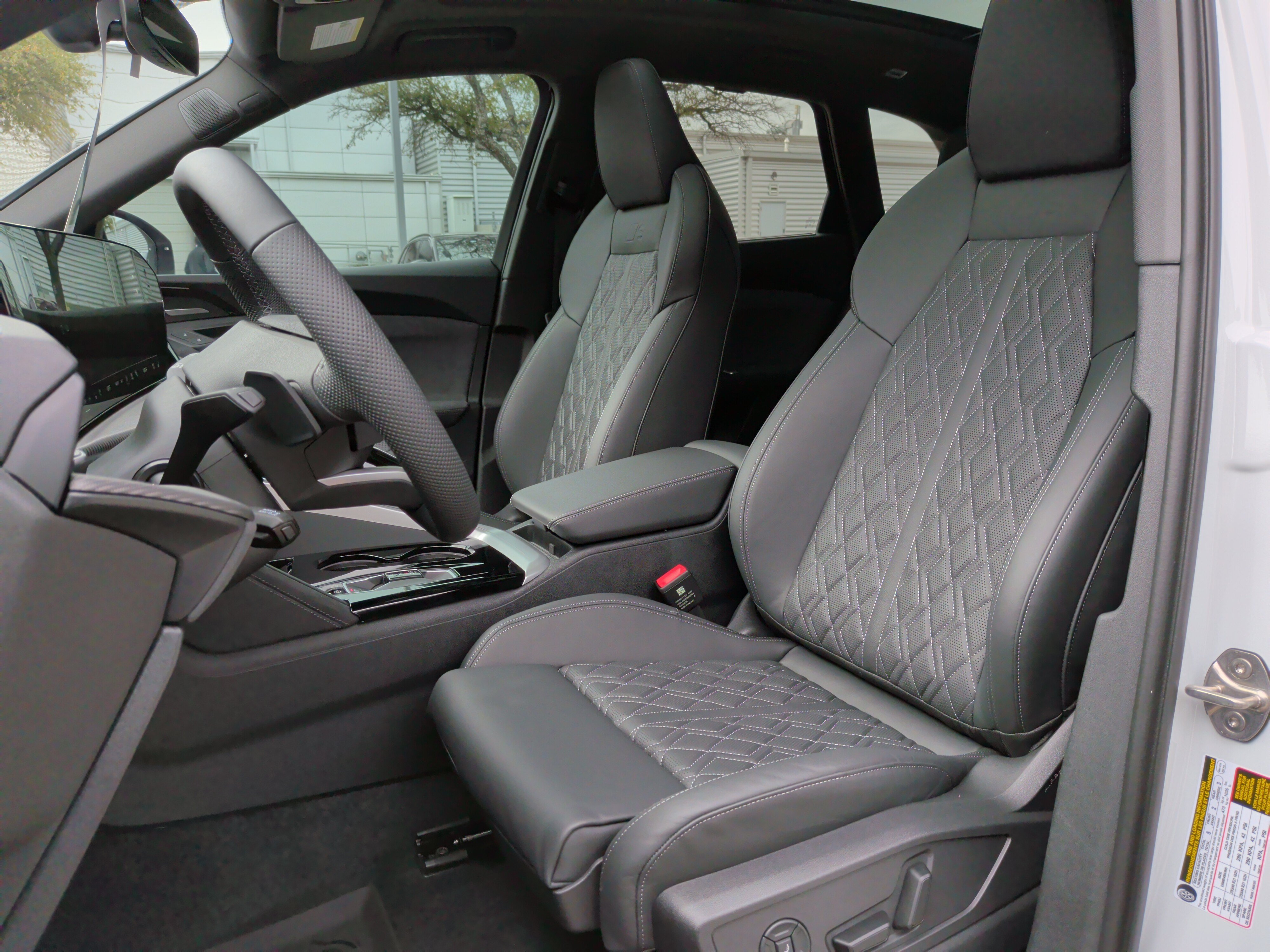 Used 2025 Audi SQ5 Premium Plus AWD/4WD image 15