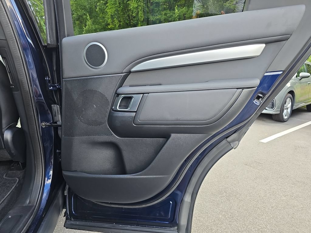 Used 2020 Land Rover Discovery Landmark AWD/4WD image 25