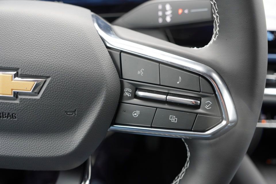 New 2026 Chevrolet Equinox EV LT FWD image 12