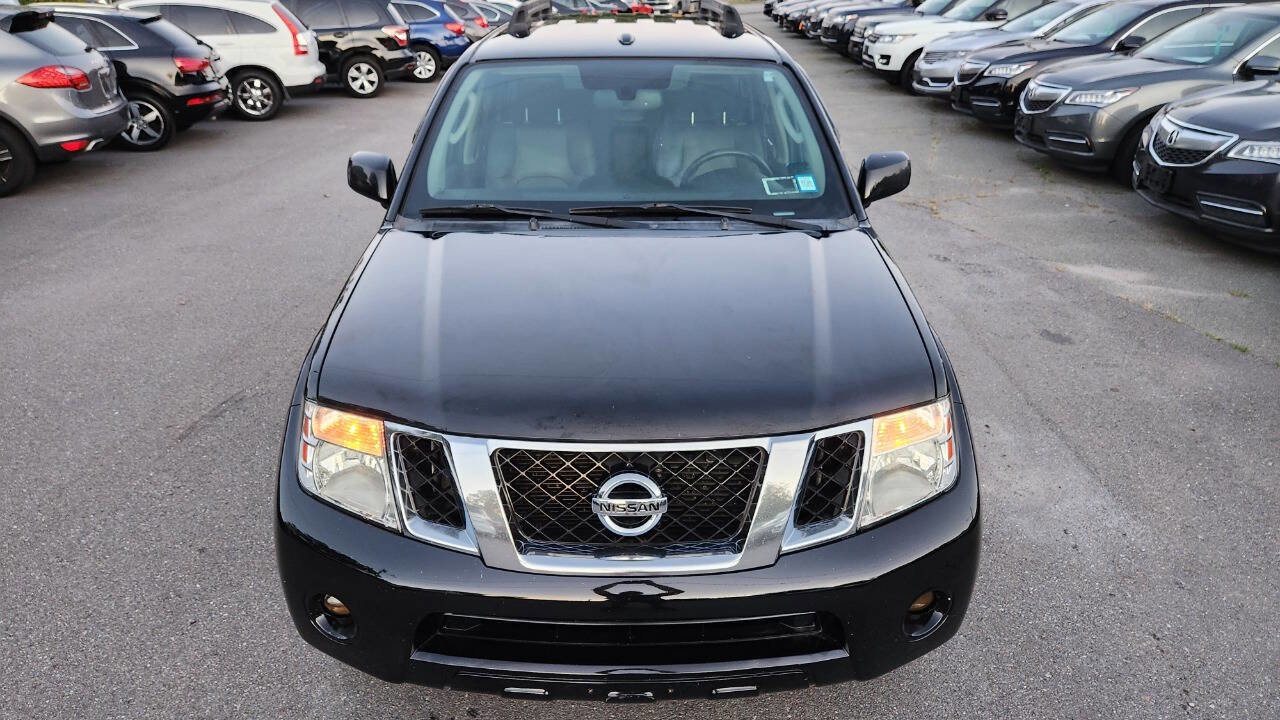 Used 2011 Nissan Pathfinder Silver image 2