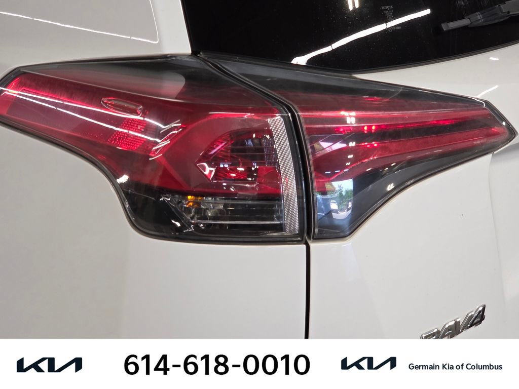 Used 2016 Toyota RAV4 LE FWD image 16