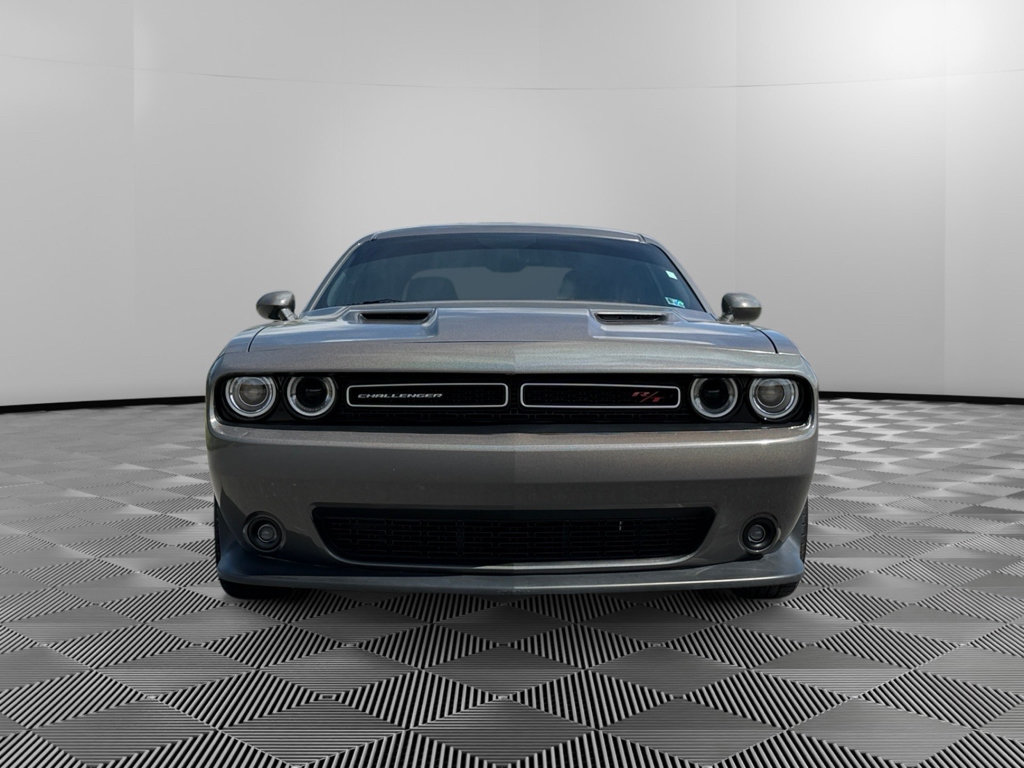 Used 2018 Dodge Challenger R/T Scat Pack RWD image 3