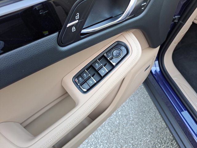 New 2026 Porsche Macan image 25