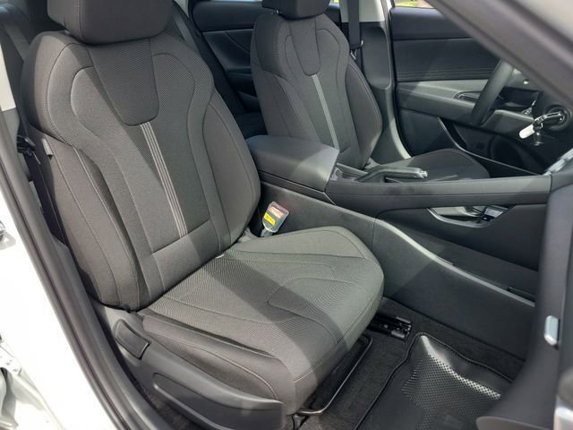 New 2026 Hyundai Elantra SE FWD image 20