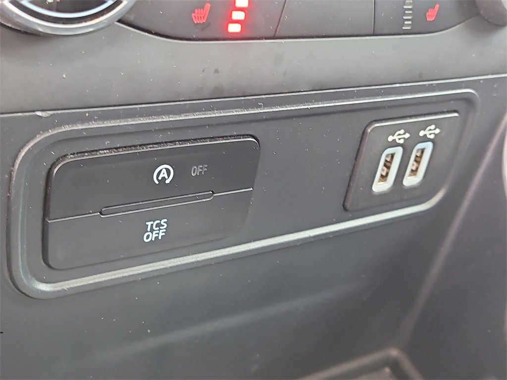 Certified 2021 Ford EcoSport SE image 21