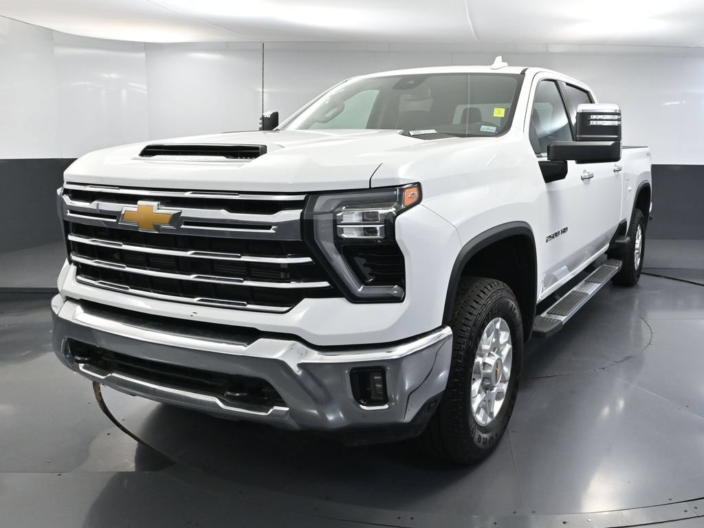 Used 2024 Chevrolet Silverado 2500 LTZ AWD/4WD image 9