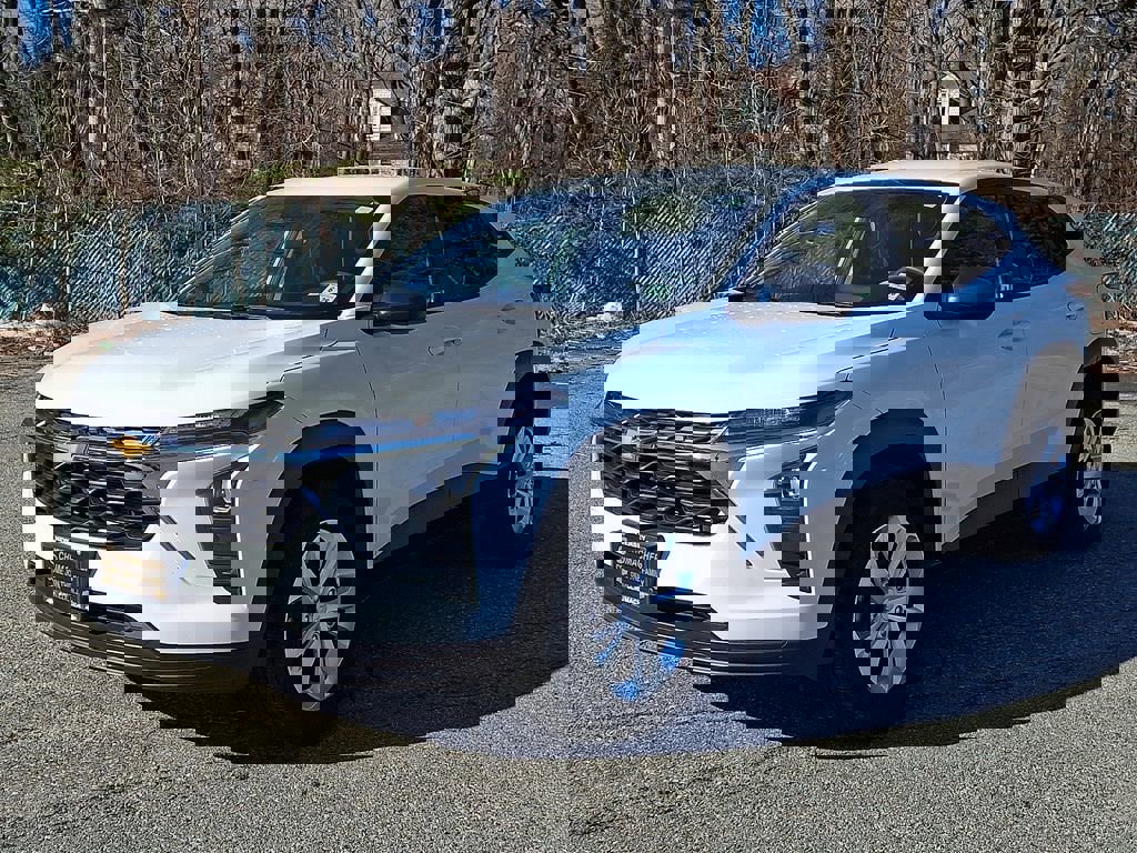 Used 2024 Chevrolet Trax LS image 3