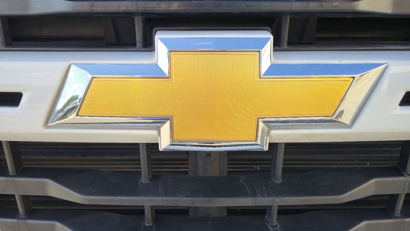 Used 2024 Chevrolet Silverado 2500 Custom w/ Custom Value Package RWD image 8