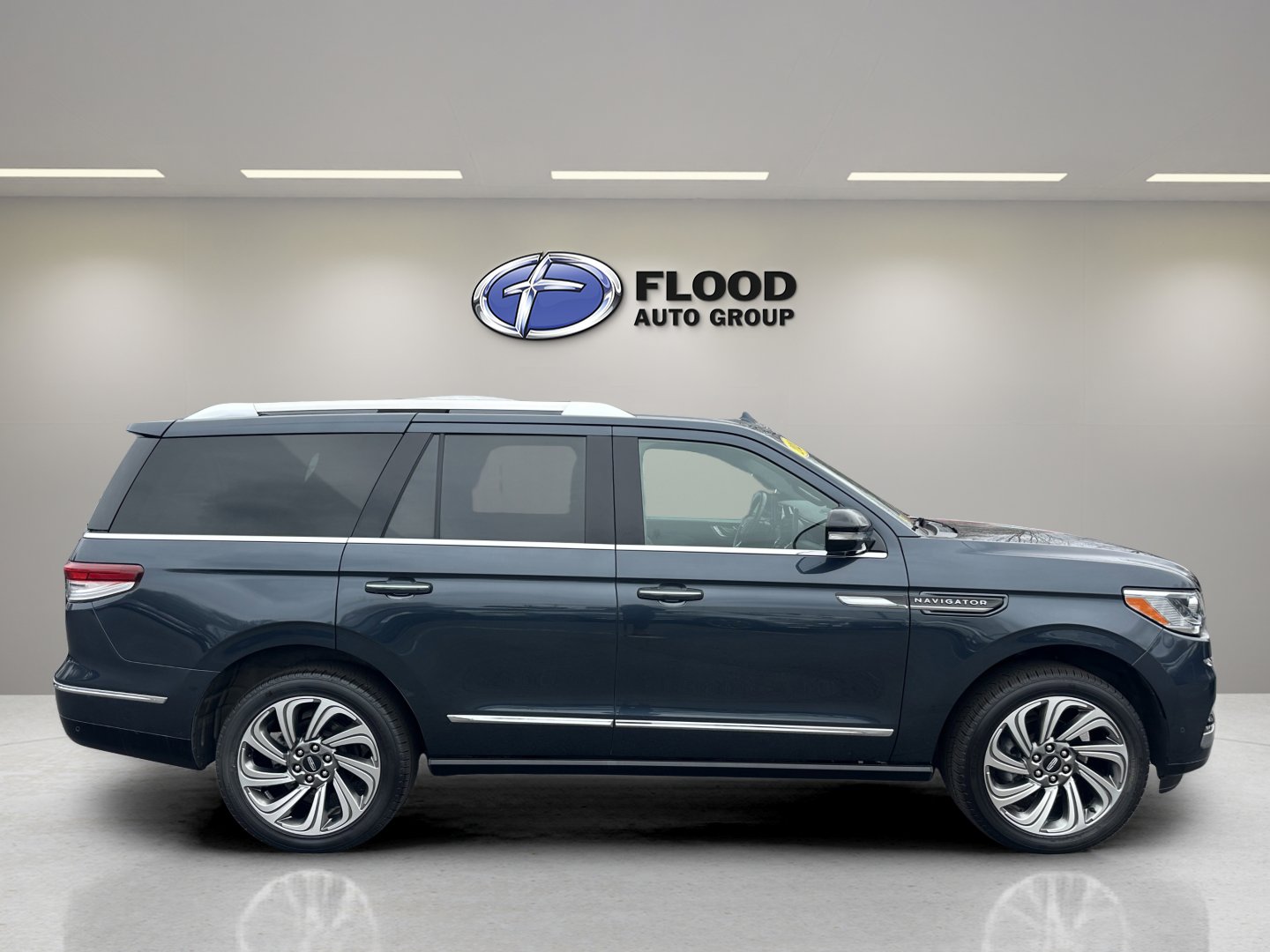 Certified 2024 Lincoln Navigator Reserve image 4