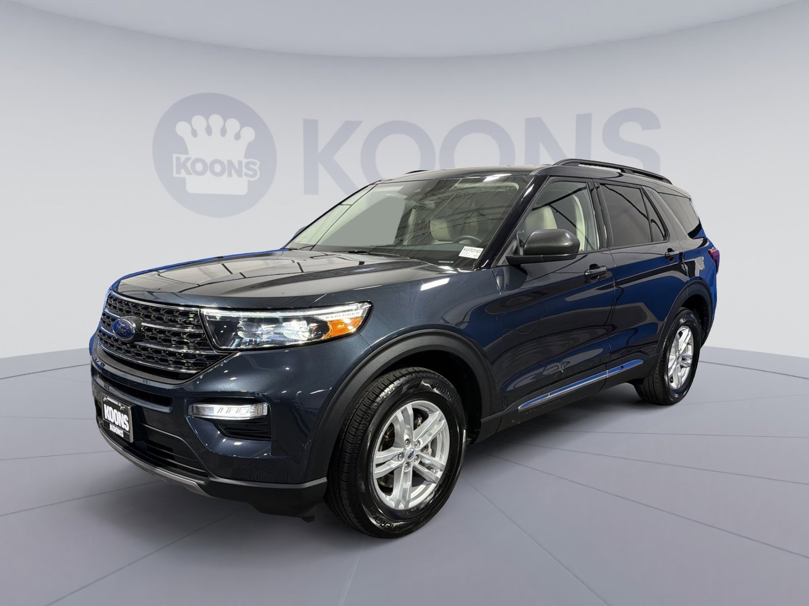 Used 2022 Ford Explorer XLT w/ Equipment Group 202A image 1