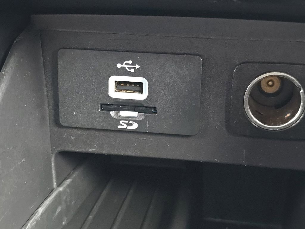 Used 2016 Ford Explorer Sport w/ Equipment Group 401A image 30