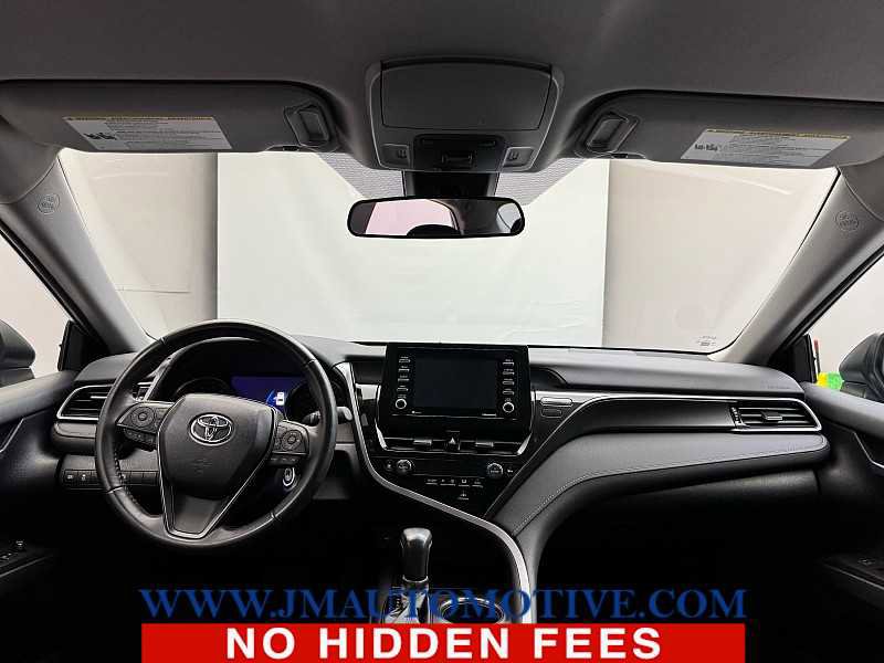Used 2023 Toyota Camry SE w/ Blackout Package (TMS) image 11