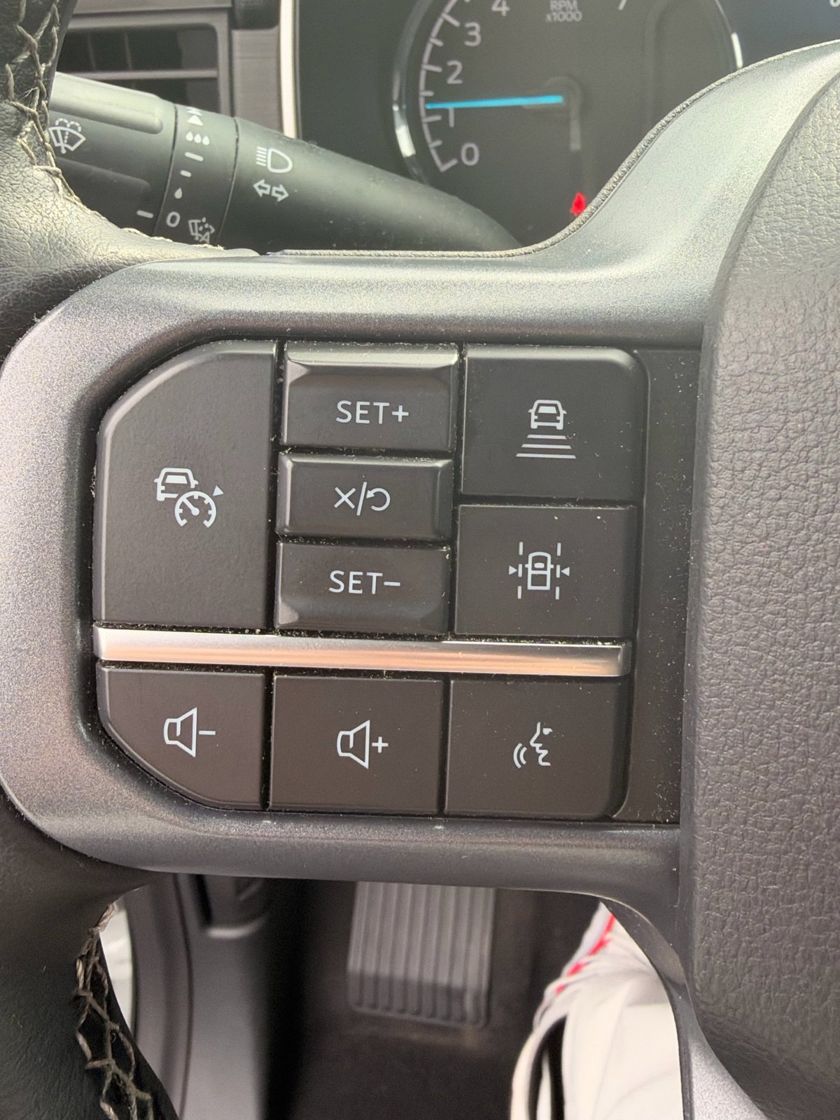 Used 2023 Ford F150 XLT w/ Equipment Group 302A High AWD/4WD image 13
