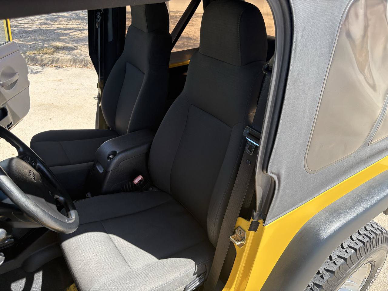 Used 2006 Jeep Wrangler X AWD/4WD image 40