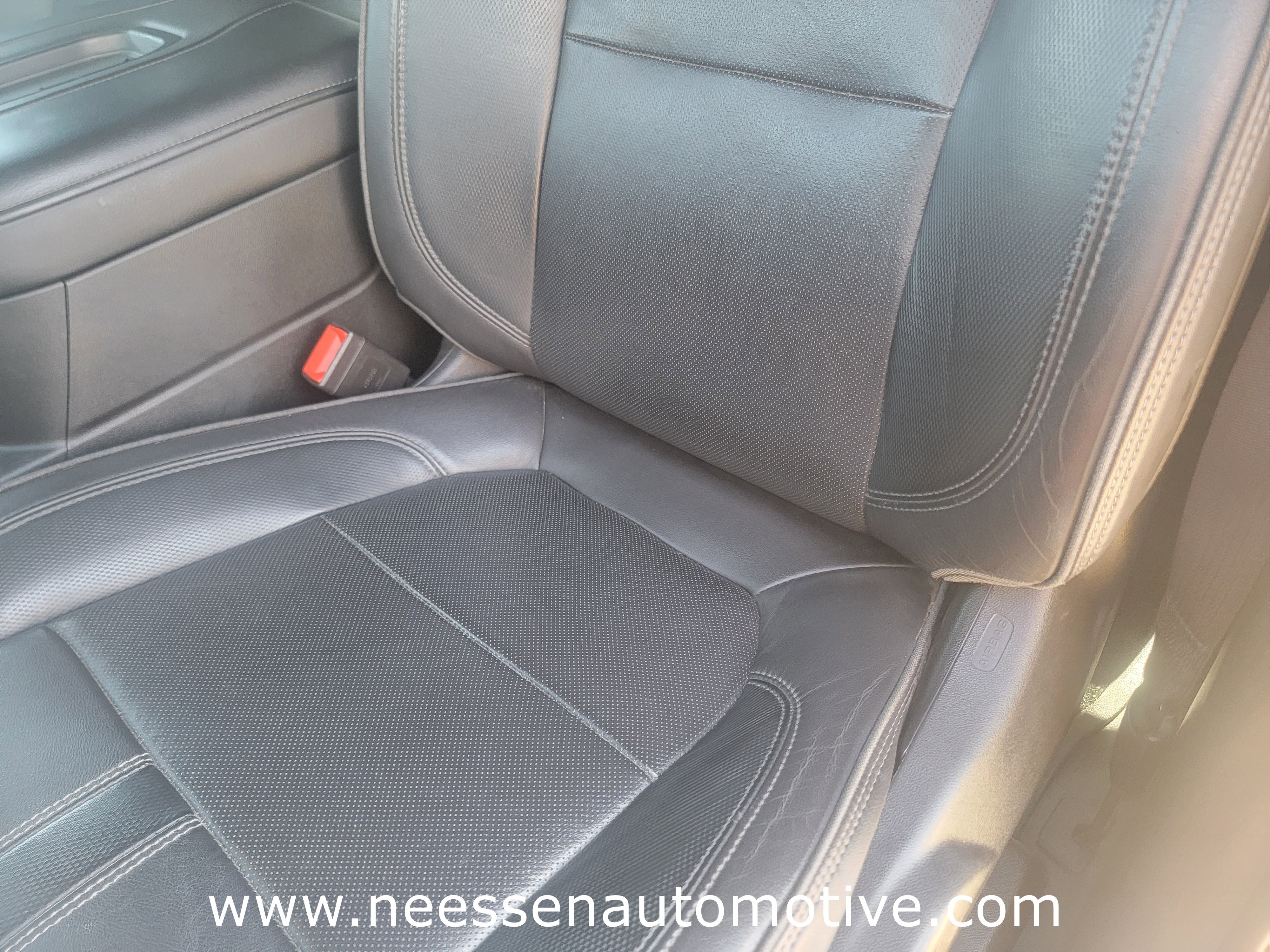 Used 2019 Chevrolet Silverado 1500 High Country w/ Technology Package image 17