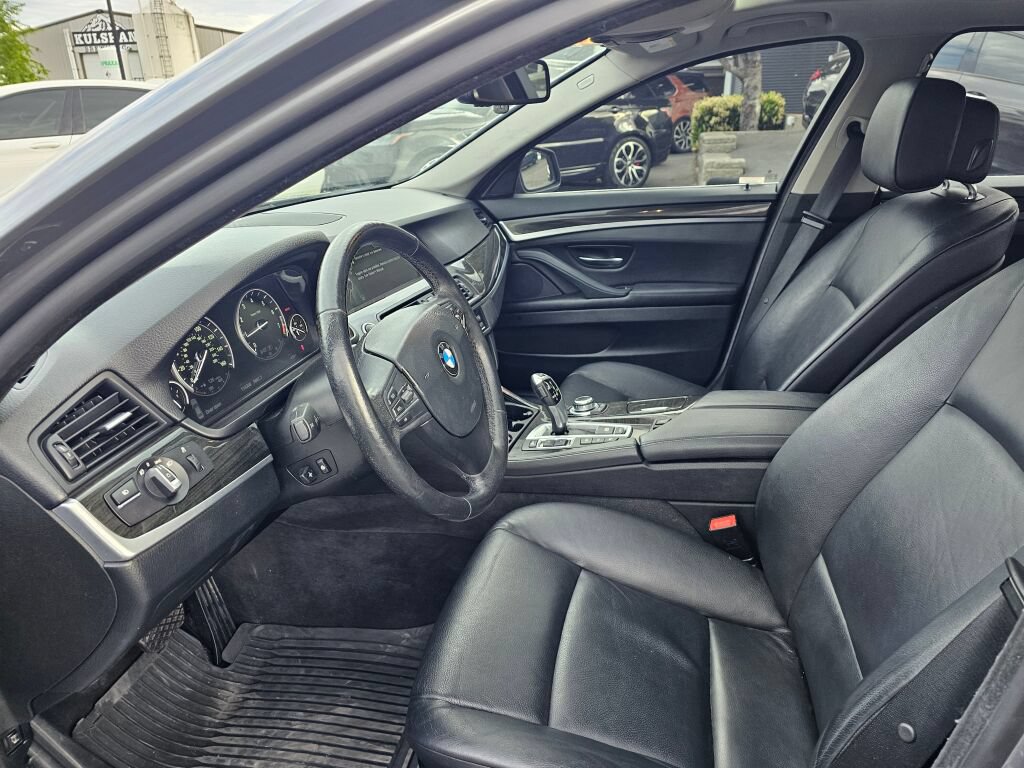 Used 2013 BMW 528i xDrive Sedan AWD/4WD image 19