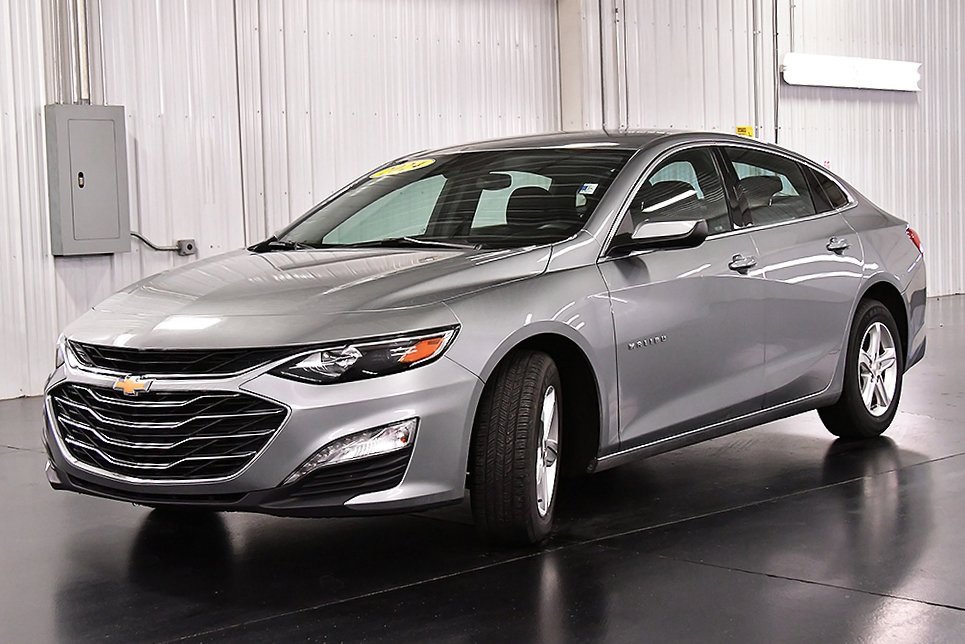 Used 2024 Chevrolet Malibu LT image 3