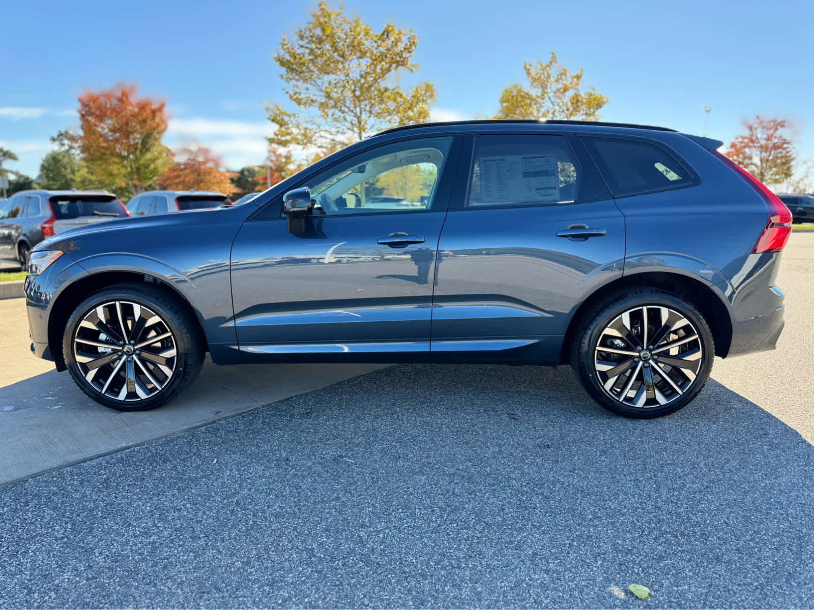 New 2026 Volvo XC60 B5 Ultra w/ Protection Package Premier image 4