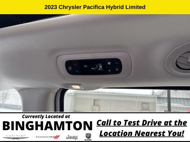 Used 2023 Chrysler Pacifica Limited FWD image 25