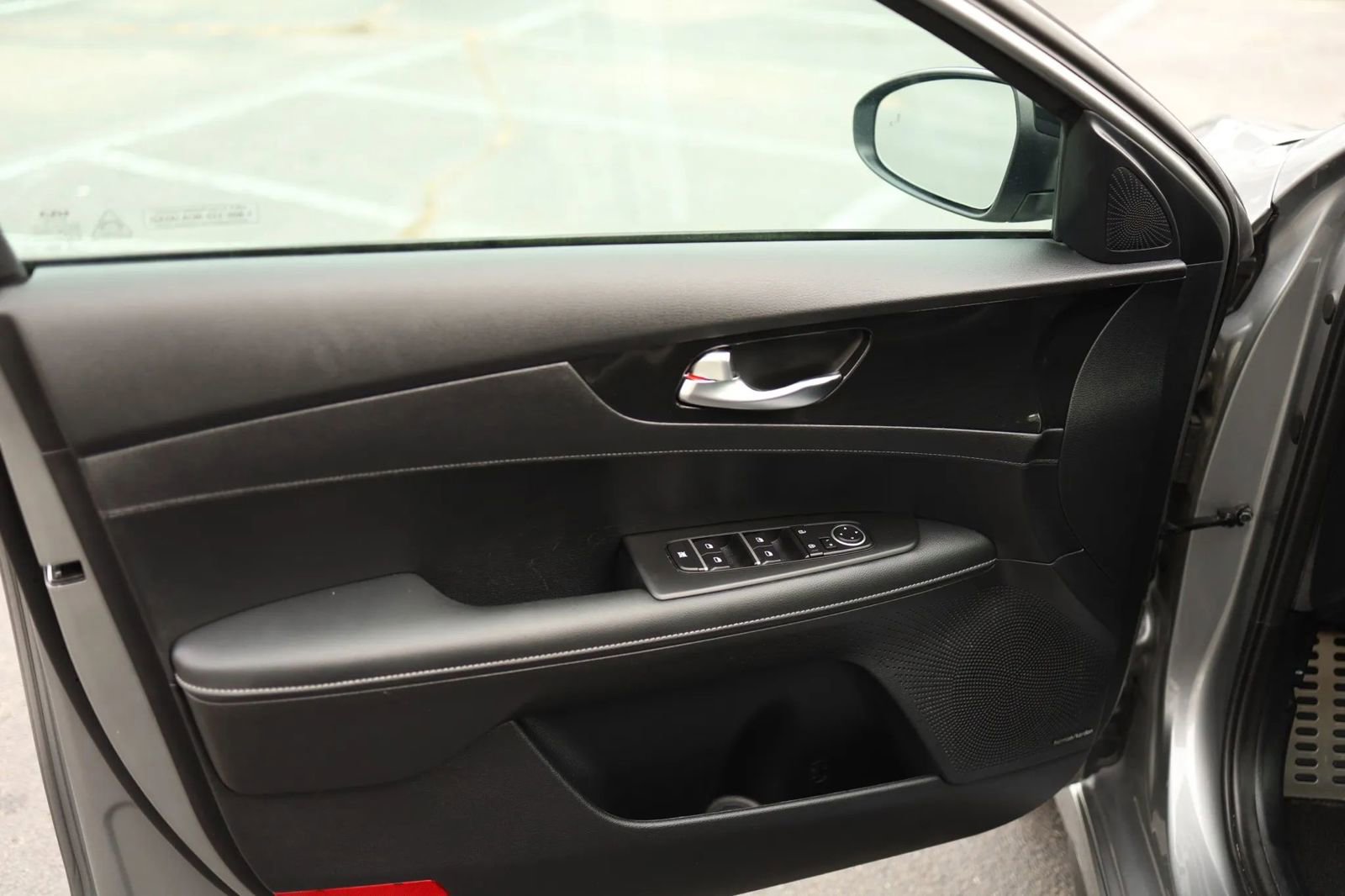 Used 2024 Kia Forte GT-Line w/ GT-Line Premium Package image 11